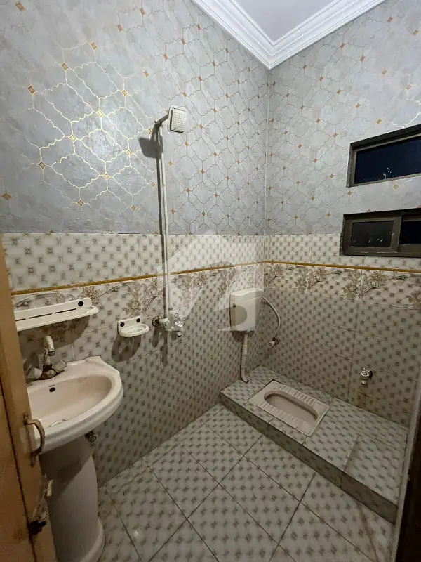 4.5 Marla Double Storey House For Rent In Green Town | Near Lari Adda Road & Canal Park