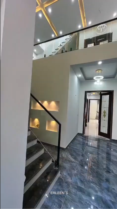 Available For Sale 9 Marla House in  Khyaban E Naveed Society